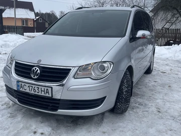 Авто Volkswagen Touran 2008 № 8441843