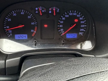 Авто Volkswagen Golf 2004 № 8442086