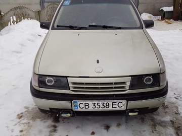 Авто Opel Vectra 1990 № 8442239
