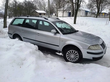 Авто Volkswagen Passat Variant 2003 № 8442436