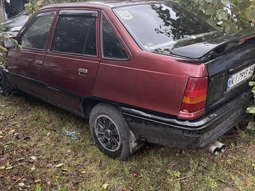 Авто Opel Kadett 1991 № 8442829