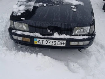 Авто Volkswagen Passat Sedan 1992 № 8443263