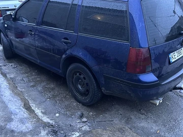 Авто Volkswagen Golf 2002 № 8443296