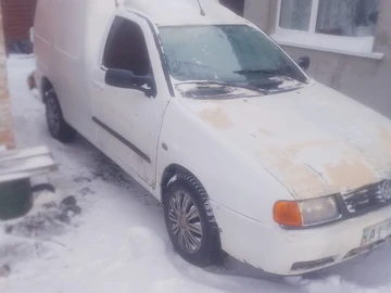 Авто Volkswagen Caddy 2000 № 8443304