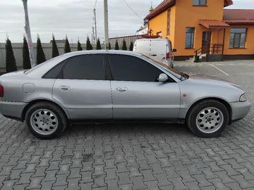 Авто Audi A4 1996 № 8443448