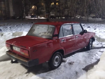 Авто ВАЗ 2107 1992 № 8443542