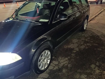 Авто Volkswagen Passat Hatchback 2004 № 8443565