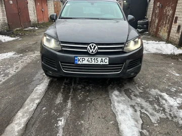 Авто Volkswagen Touareg 2012 № 8443648