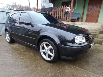 Авто Volkswagen Golf 2000 № 8443925