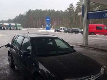 Авто Volkswagen Golf 2002 № 8444011