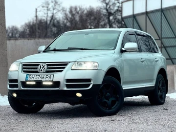 Авто Volkswagen Touareg 2004 № 8444169