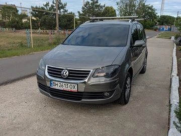 Авто Volkswagen Touran 2008 № 8444189