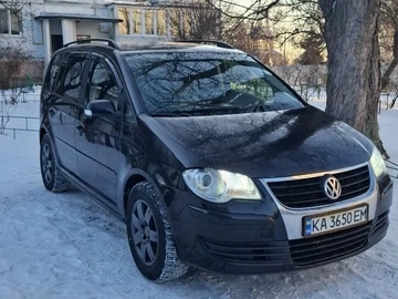 Авто Volkswagen Touran 2008 № 8444235