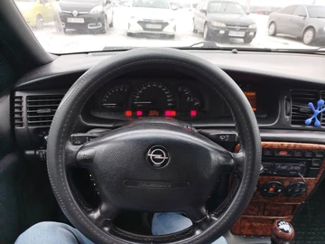 Авто Opel Vectra 1996 № 8444394