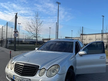 Авто Mercedes 220 2003 № 8444398