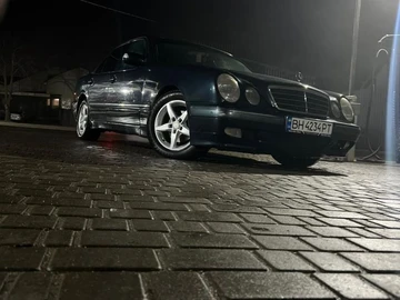 Авто Mercedes Mb 2002 № 8444960