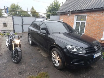 Авто Volkswagen Touareg 2012 № 8444989