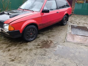 Авто Ford Escort 1985 № 8445304