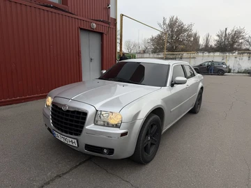 Авто Chrysler 300C 2004 № 8445375