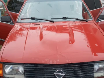 Авто Opel Rekord 1984 № 8446056