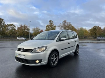 Авто Volkswagen Touran 2012 № 8446101