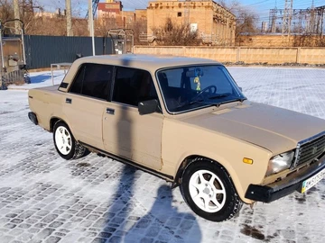 Авто ВАЗ 2107 1988 № 8446114