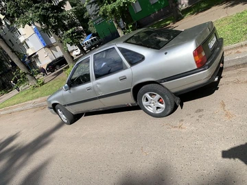 Авто Opel Vectra 1990 № 8446264