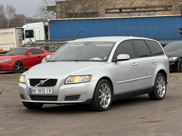 Авто Volvo V50 2008 № 8446590