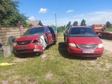 Авто Chrysler Voyager 2001 № 8447087