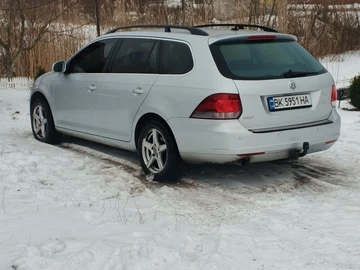 Авто Volkswagen Golf 2010 № 8447408