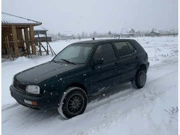 Авто Volkswagen Golf 1995 № 8448203