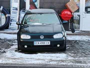 Авто Volkswagen Golf 2001 № 8448277