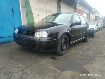Авто Volkswagen Golf 2001 № 8448982