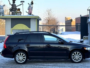 Авто Volvo V50 2010 № 8449039