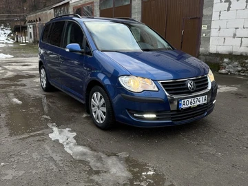 Авто Volkswagen Touran 2008 № 8449240