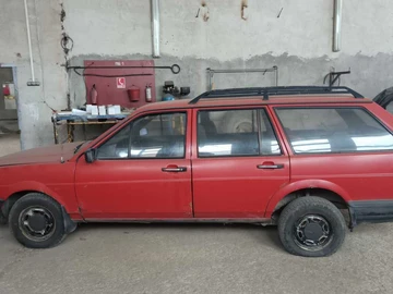 Авто Volkswagen Passat Variant 1987 № 8449241
