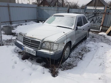 Авто Mercedes 220 1993 № 8449340