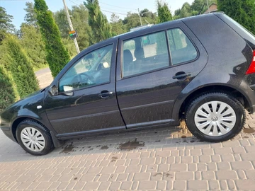 Авто Volkswagen Golf 2003 № 8449938