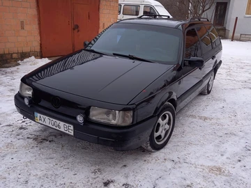 Авто Volkswagen Passat Variant 1991 № 8450179