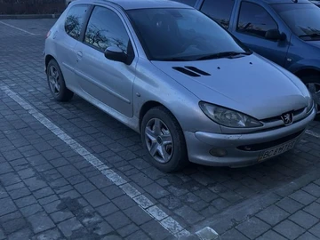 Авто Peugeot 206 2004 № 8450182