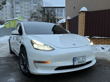 Авто Tesla Model 3 2021 № 8450275