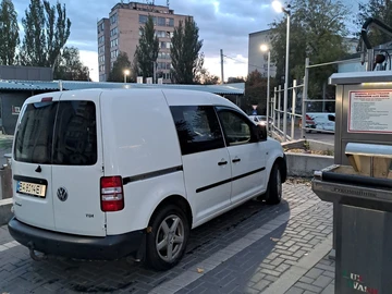 Авто Volkswagen Caddy 2012 № 8450427