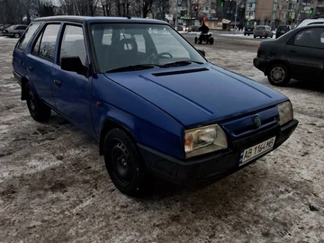 Авто Skoda Forman 1993 № 8450452