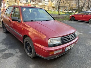 Авто Volkswagen Vento 1994 № 8451075