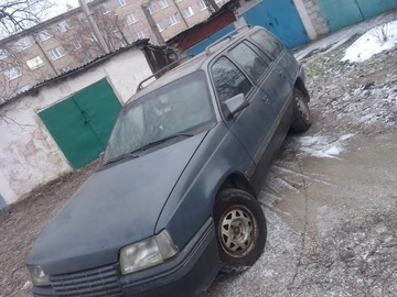 Авто Opel Kadett 1990 № 8451423