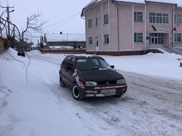 Авто Volkswagen Golf 1992 № 8451494