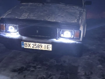Авто ВАЗ 2107 1993 № 8451505