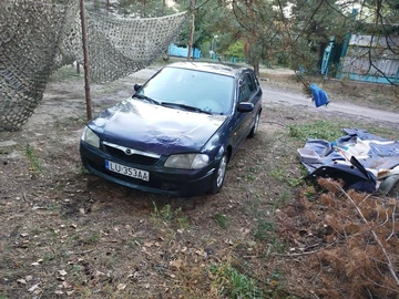 Авто Mazda 323 1999 № 8451790