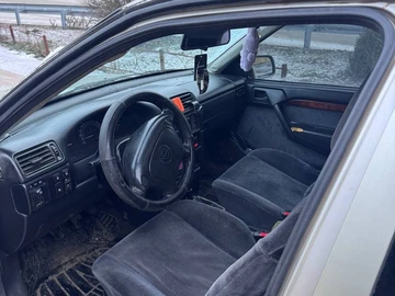 Авто Opel Vectra 1993 № 8451945
