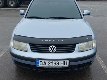 Авто Volkswagen Passat Sedan 2000 № 8453203